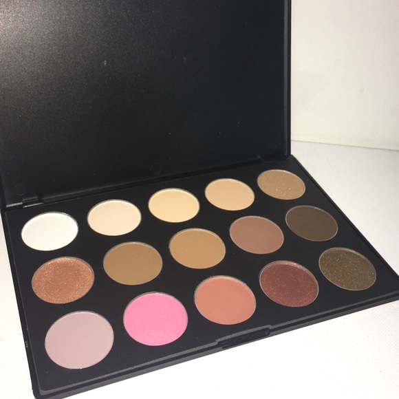 Pigment  eyeshadow palette - Picture 1 of 3